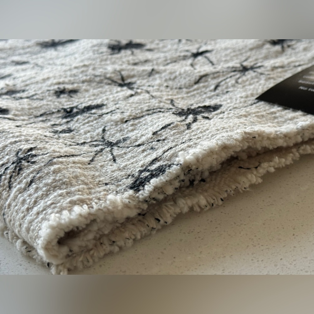 Spiders 🕷️ Table Runner - Picture 7 of 13